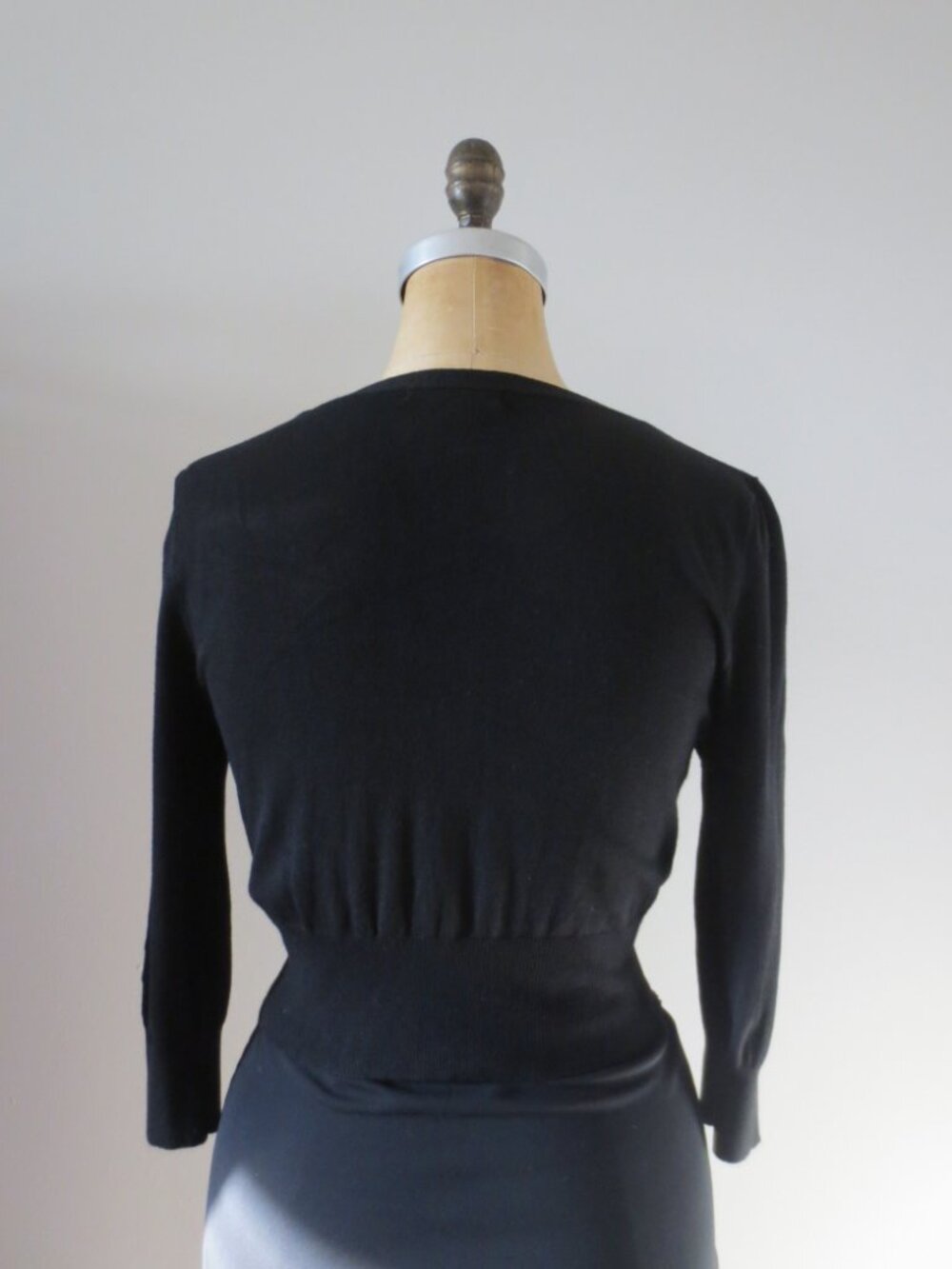 Vintage Forever 21 Black Button Front Beaded 3/4 Sleeve Cropped Cardigan - Picture 2 of 6